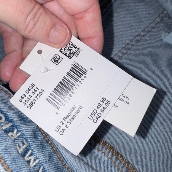 American Eagle Mom Jeans Strigid High Rise Light Wash Denim Size 2 NWT - Picture 6 of 7